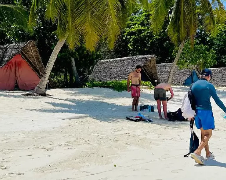 Bivouac à Nosy Iranja : Dormir sous les étoiles sur une île paradisiaque